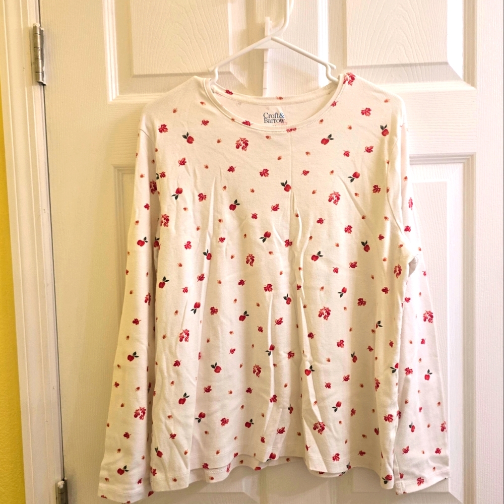 Womens Croft & Barrow XXL Fall Autumn White Top with Leaves Acorns & Apples